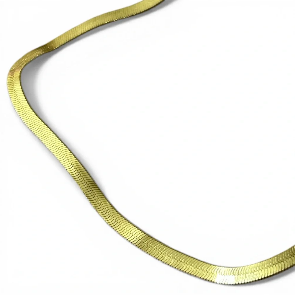 Madewell Herringbone Chain Necklace in Vintage Gold - Picture 7 of 10